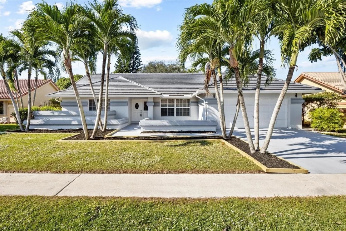 Photo of 9791 Sun Pointe Drive
