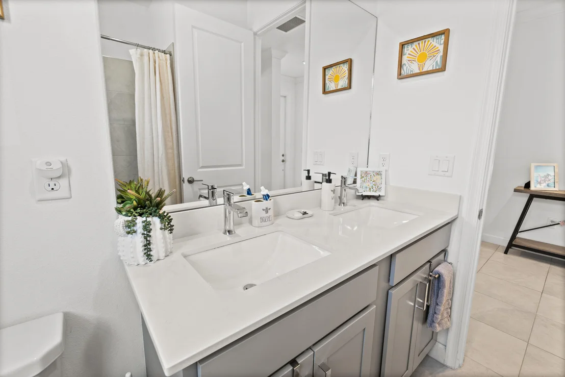 Photo of 460 Veridian Circle NW