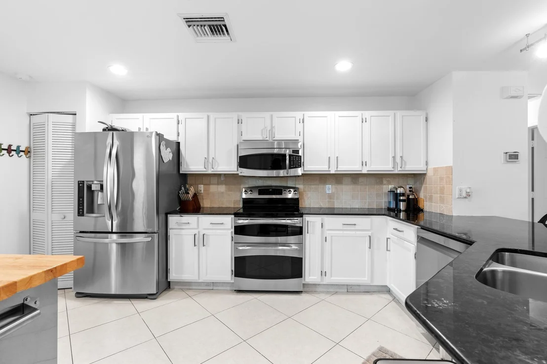 Photo of 5403 Grande Palm Circle