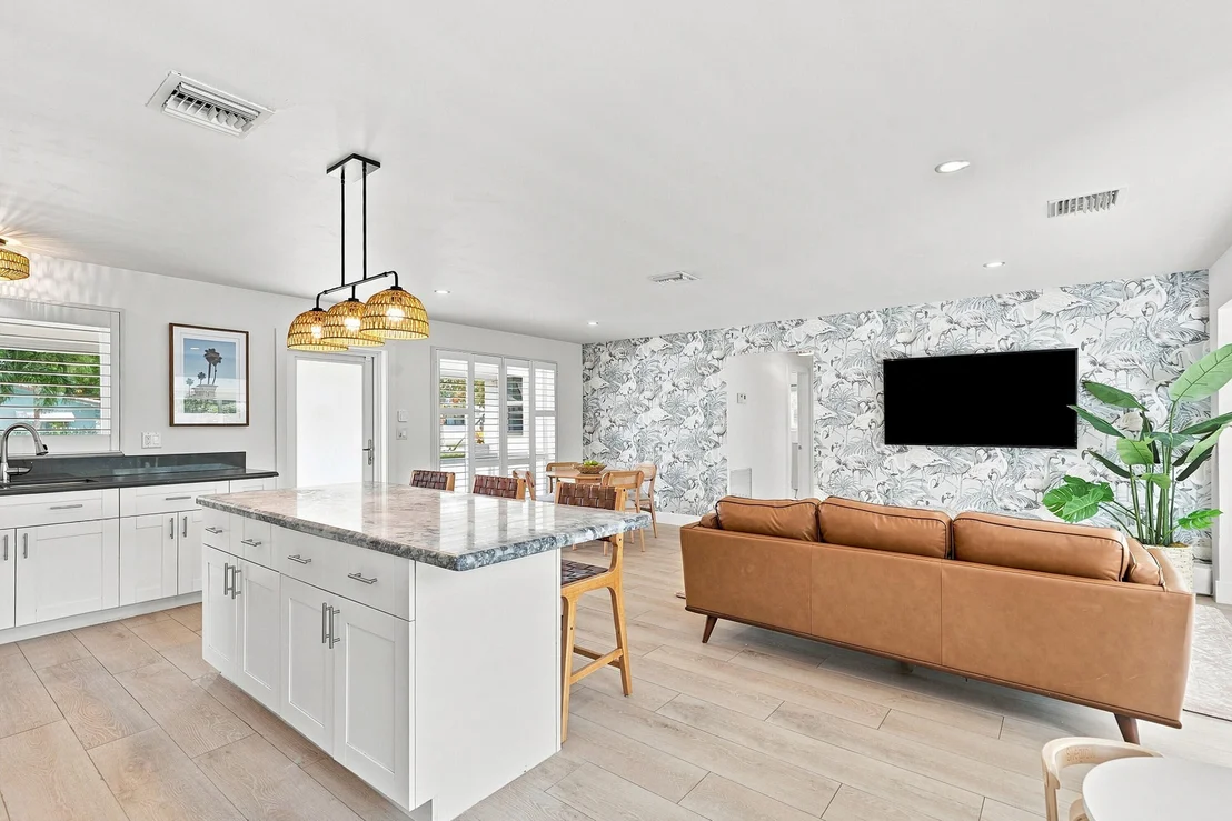 Photo of 807 SE 9 Terrace