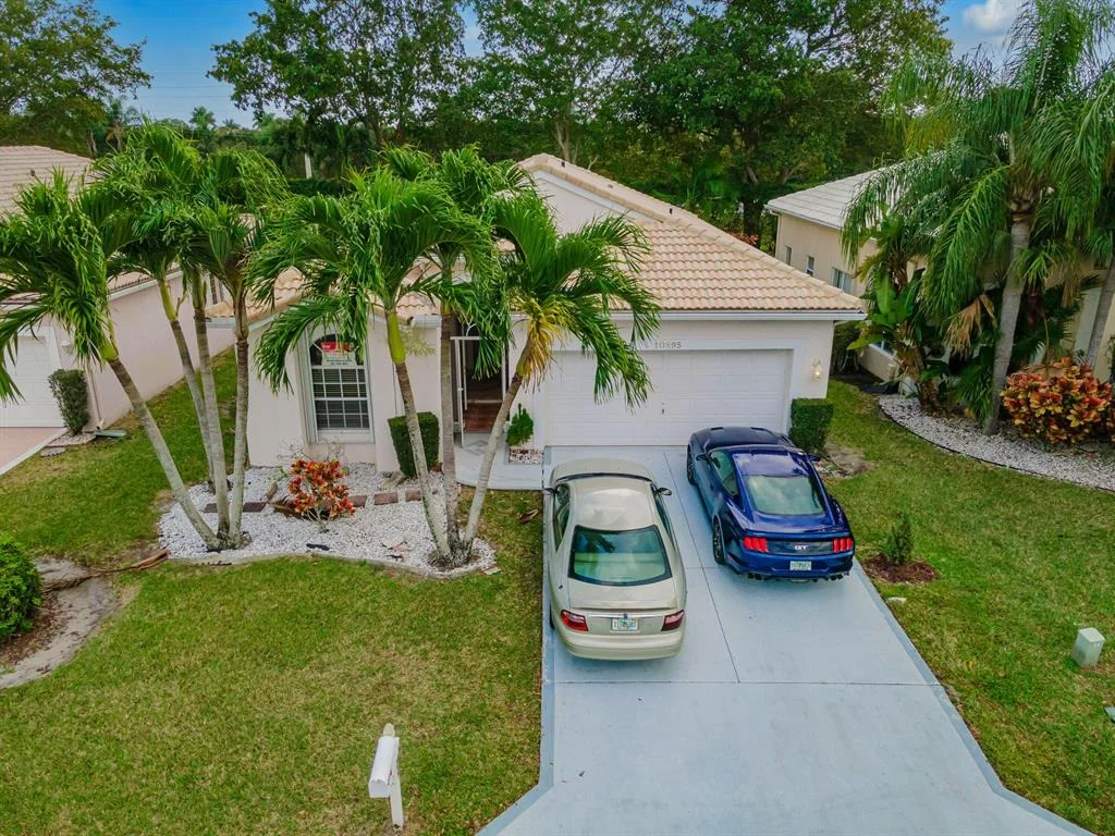 Photo of 10895 Fillmore Drive