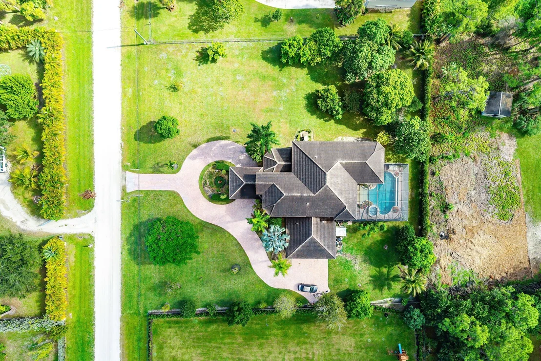 Photo of 17560 69th Street N