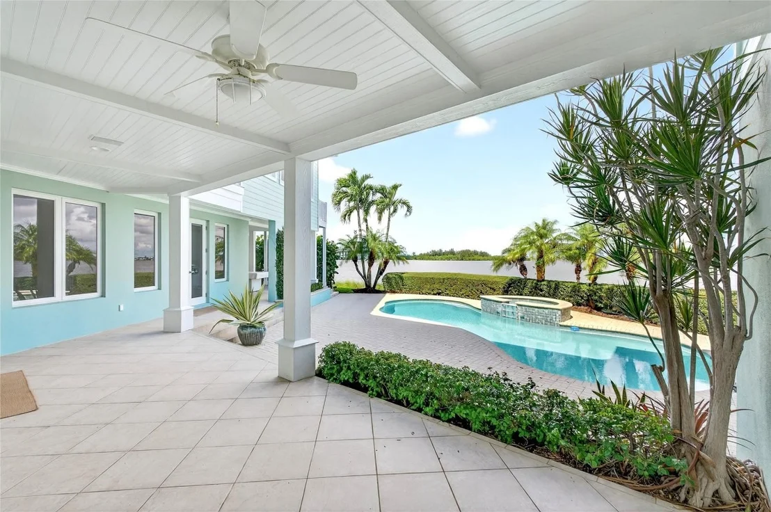 Photo of 505 Tulip Lane