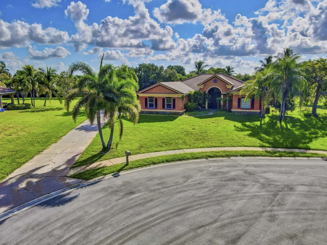 Photo of 4372 Hunting Trail