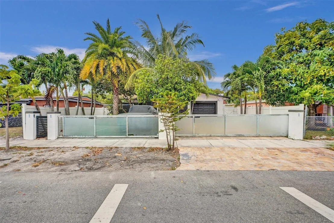 Photo of 2131 NW 4th Street