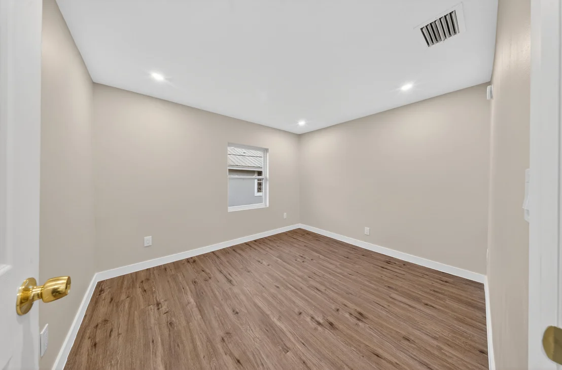 Photo of 712 SE Bayou Avenue
