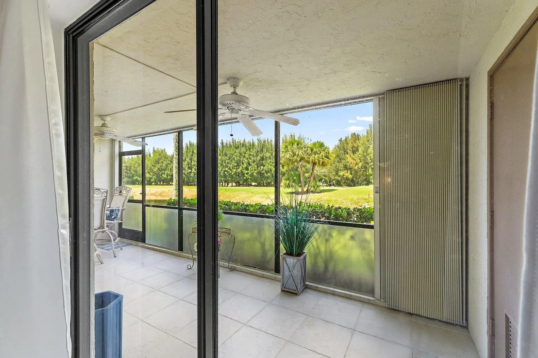 Photo of Unit F at 401 Pinecrest Circle