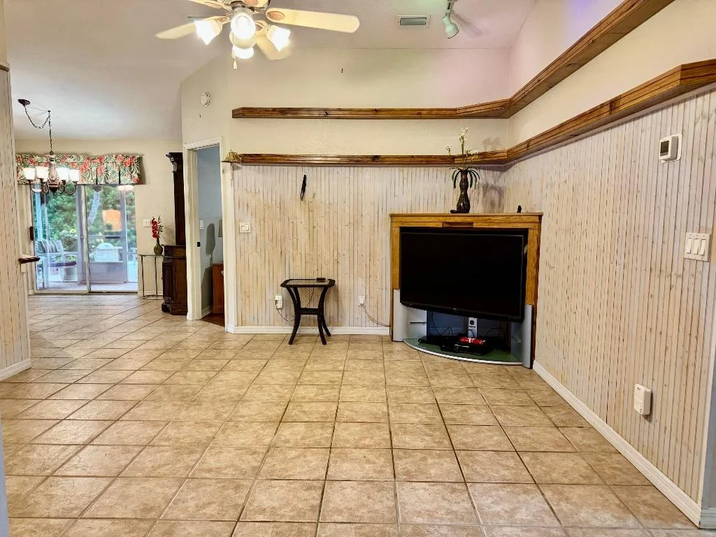 Photo of 2501 SE 6th Avenue
