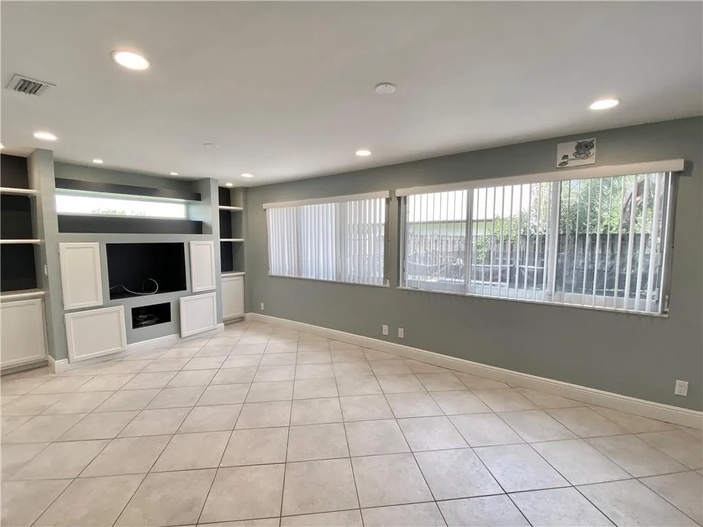 Photo of 2902 NW 24th Way