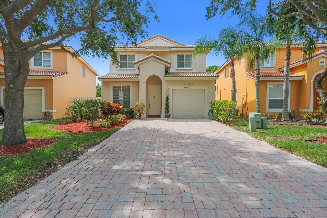 Photo of 4497 Lake Lucerne Circle