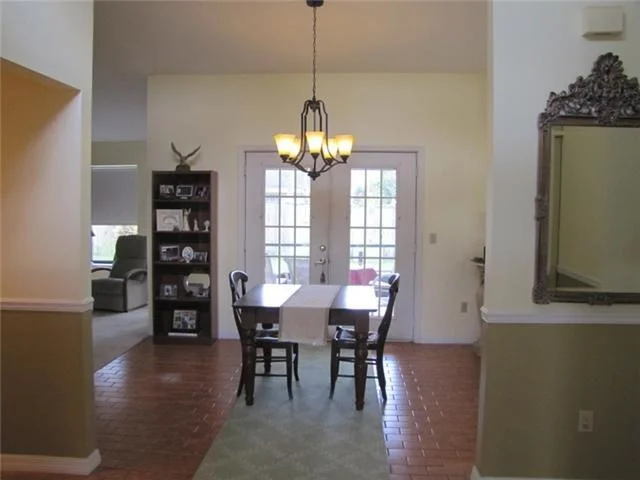 Photo of 916 Daffodil Drive