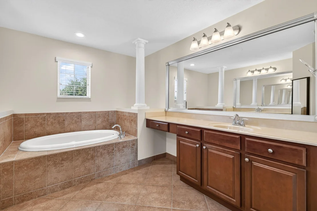 Photo of 10519 Longleaf Lane