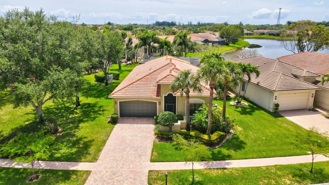 Photo of 9745 Isles Cay Drive