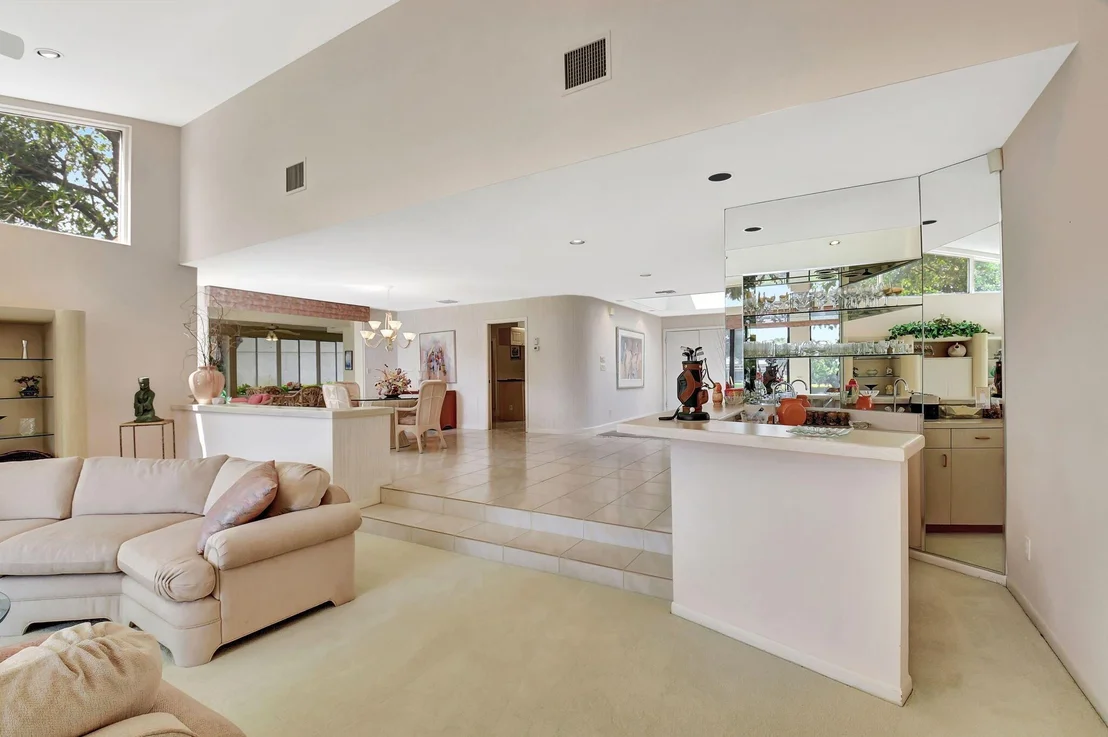 Photo of 4 Bristol Circle