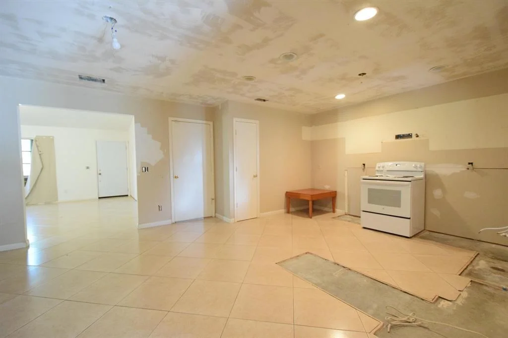 Photo of 5588 SE Avalon Drive