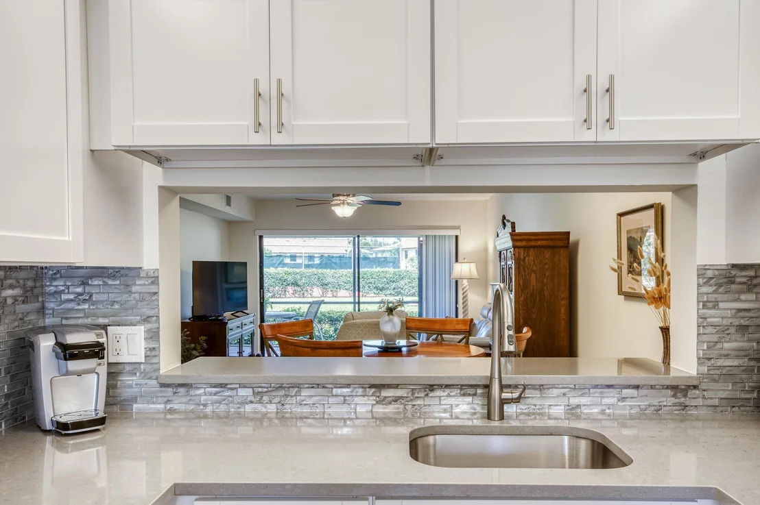 Photo of Unit E at 901 Pinecrest Circle