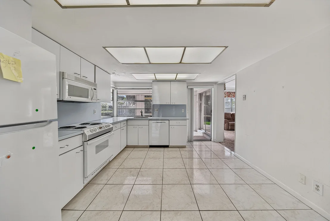 Photo of 4141 NE 23RD Avenue