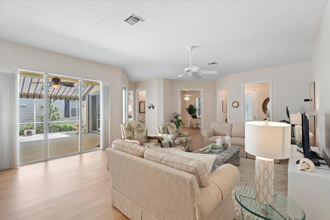 Photo of 122 Date Palm Drive