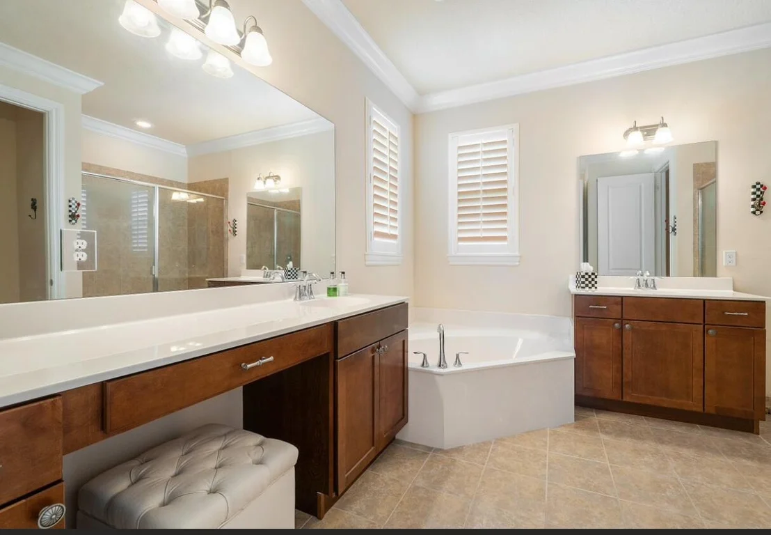 Photo of 124 W Bay Cedar Circle