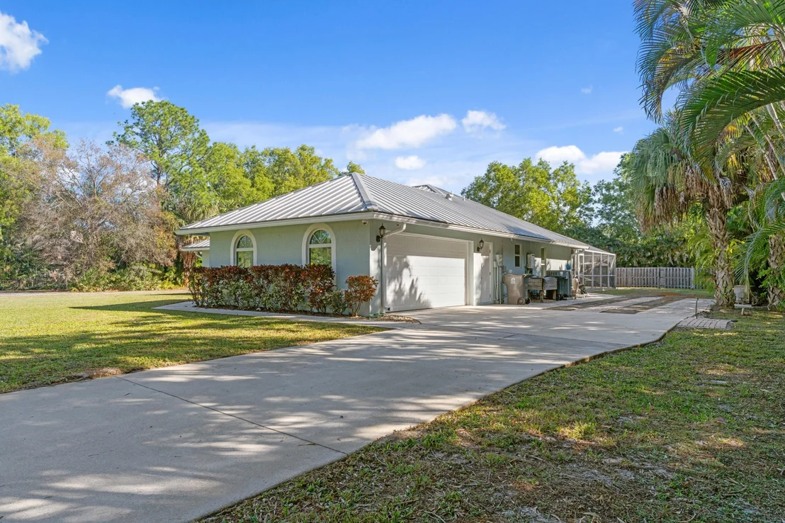 Photo of 17392 Mellen Lane