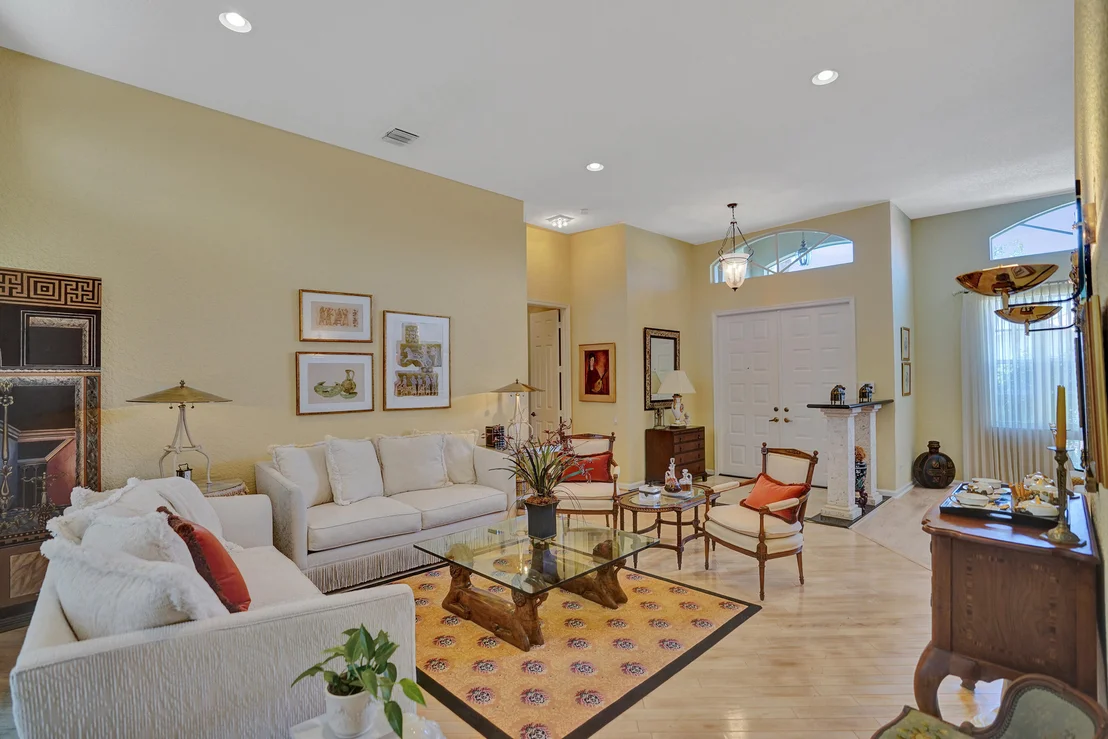 Photo of 7338 Falls Road W