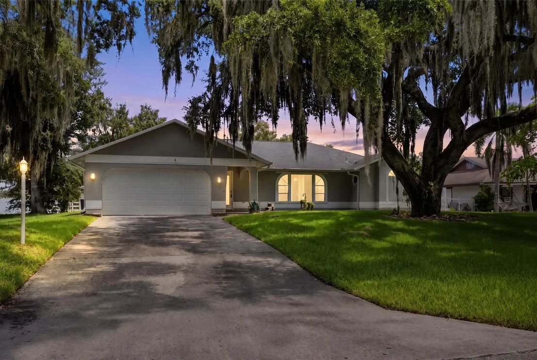 Photo of 6512 FLORA Way