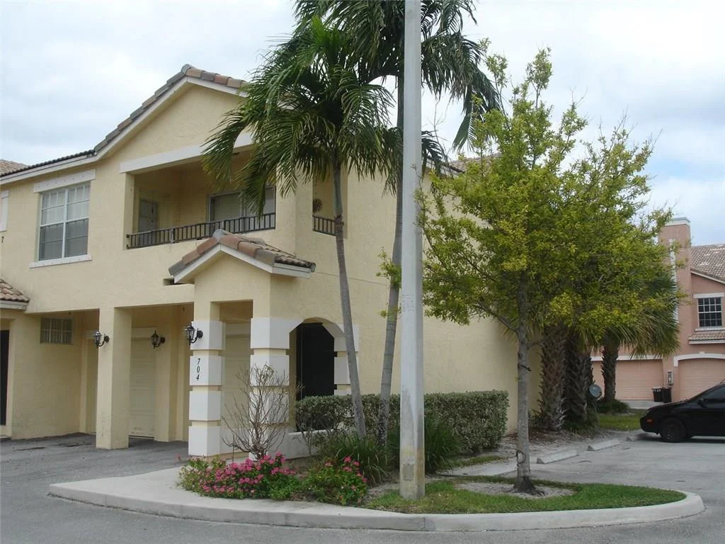 Photo of Unit 708 at 708 Belmont Place