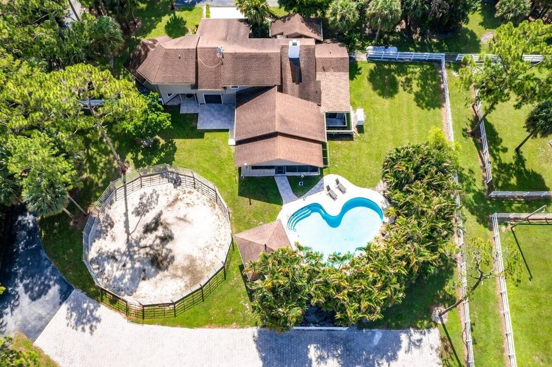 Photo of 2315 Deer Run Boulevard