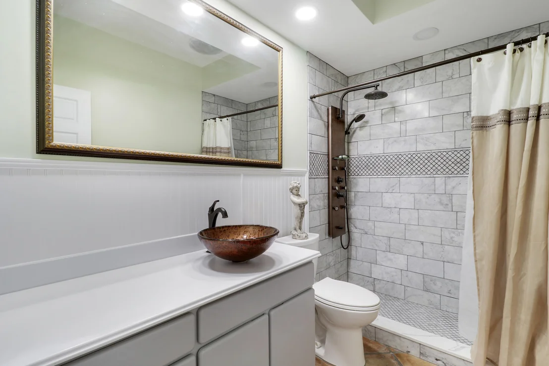 Photo of 204 CHINOOK Lane