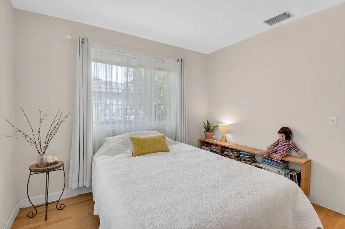 Photo of 215 N Seacrest Circle