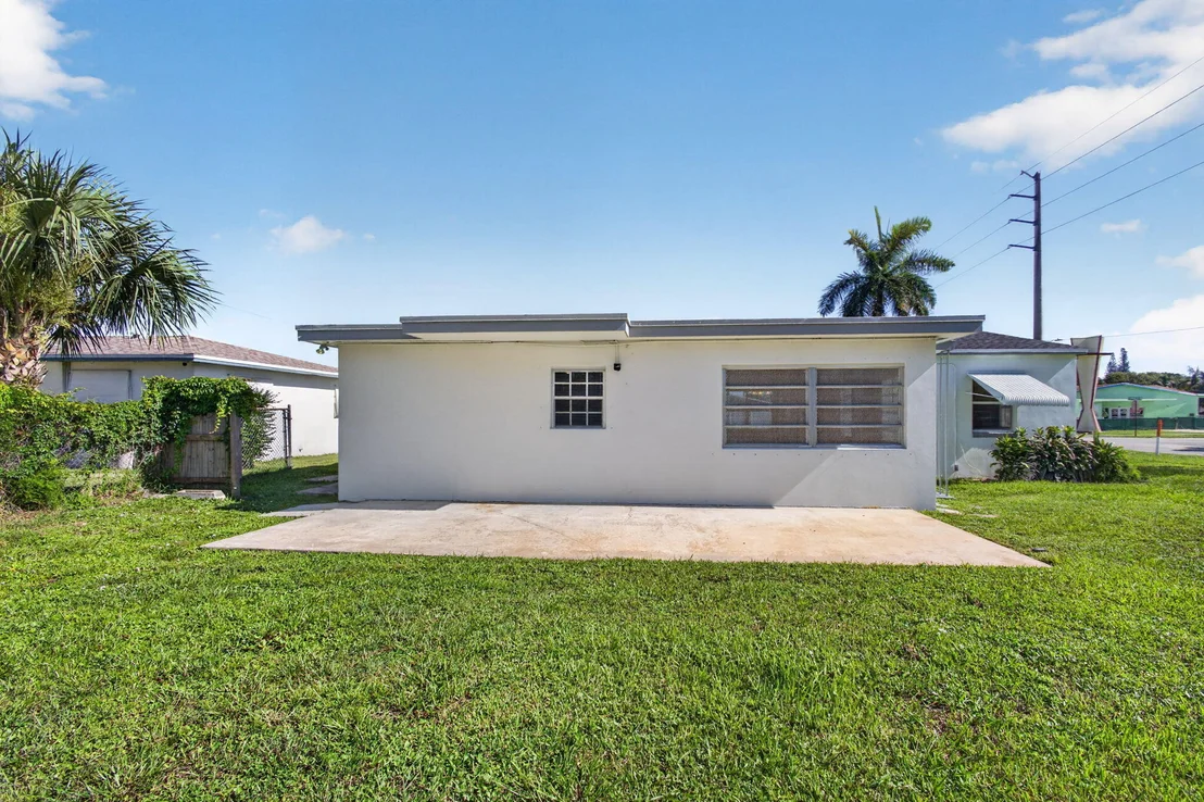 Photo of 304 Cypress Drive