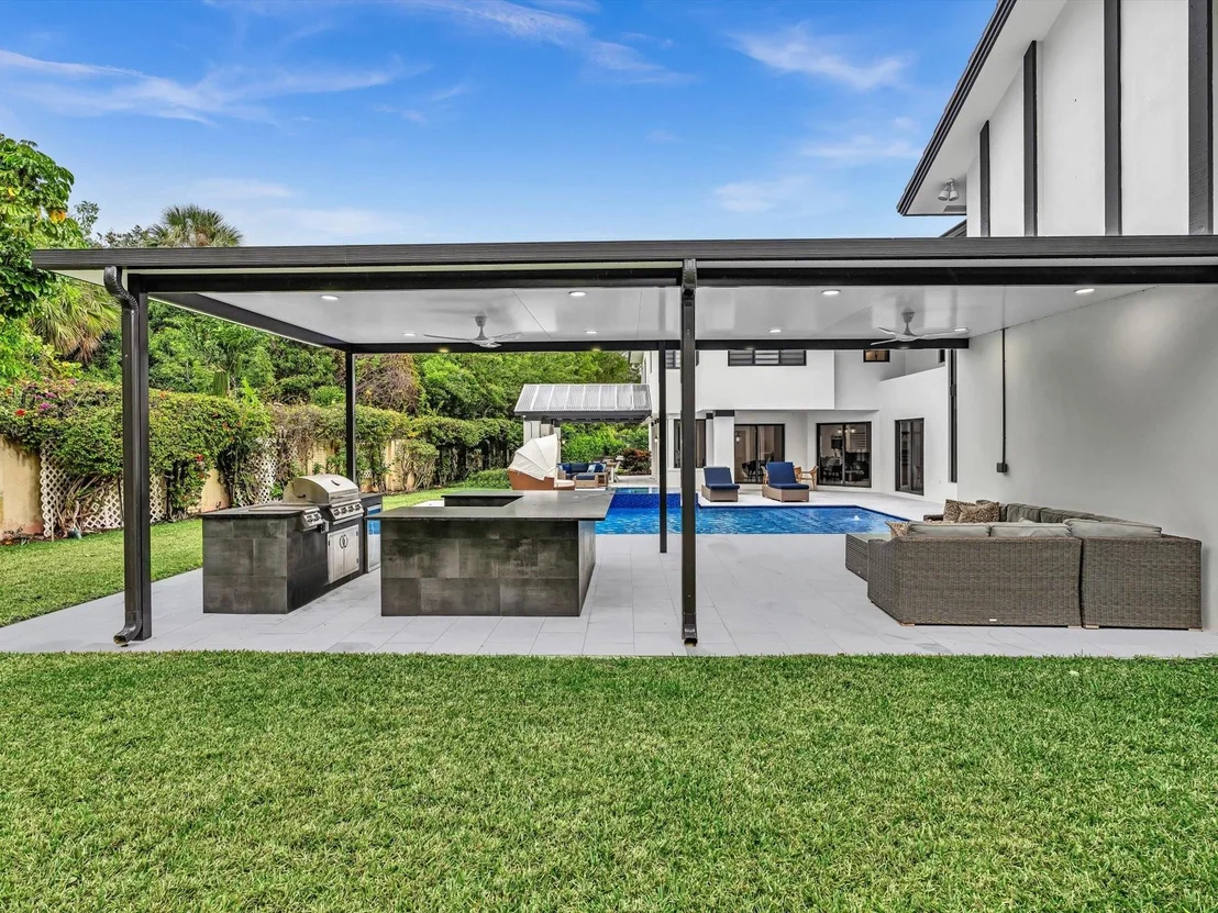 Photo of 525 Sandpiper Way