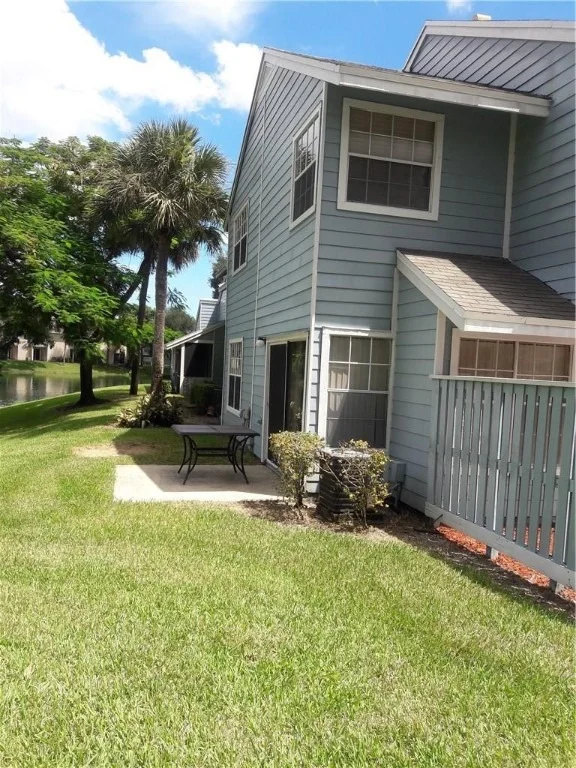 Photo of 2081 Champions Way