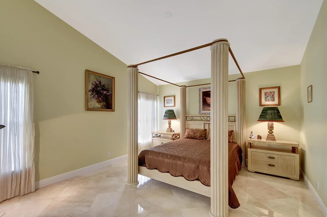 Photo of 120 Harbor Lake Circle