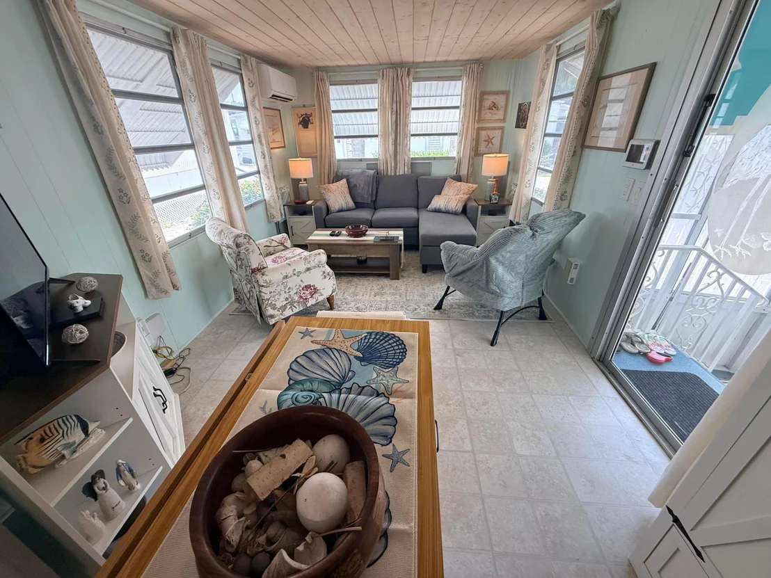 Photo of Unit E at 209 E Eagle Drive