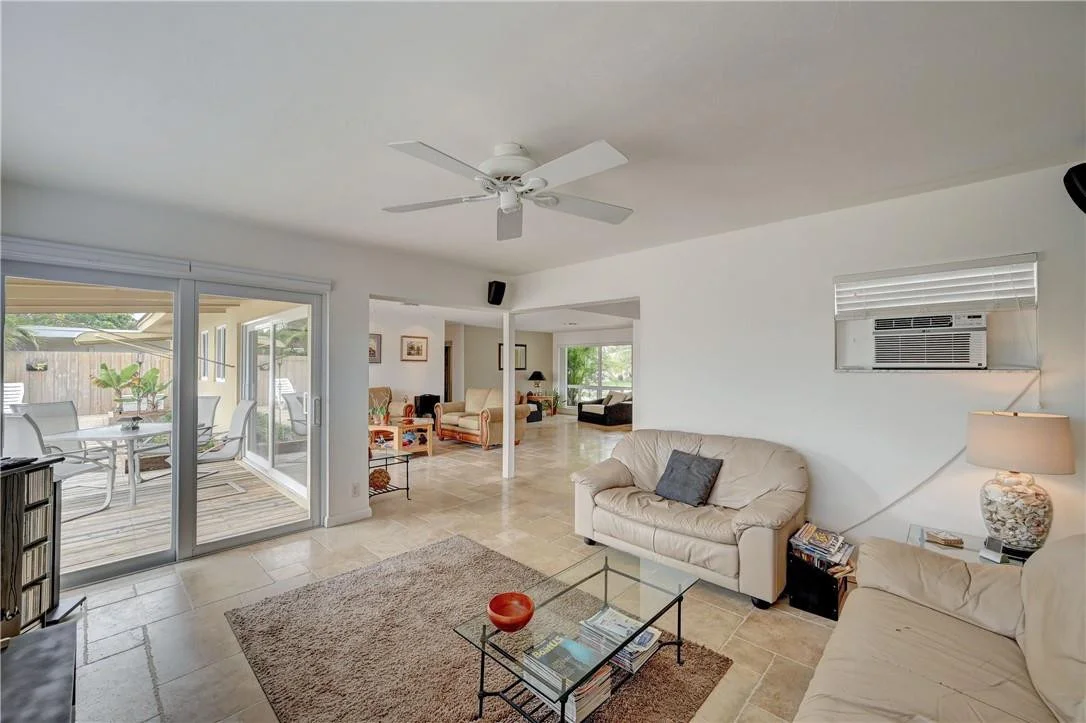 Photo of 660 SE 5th Avenue
