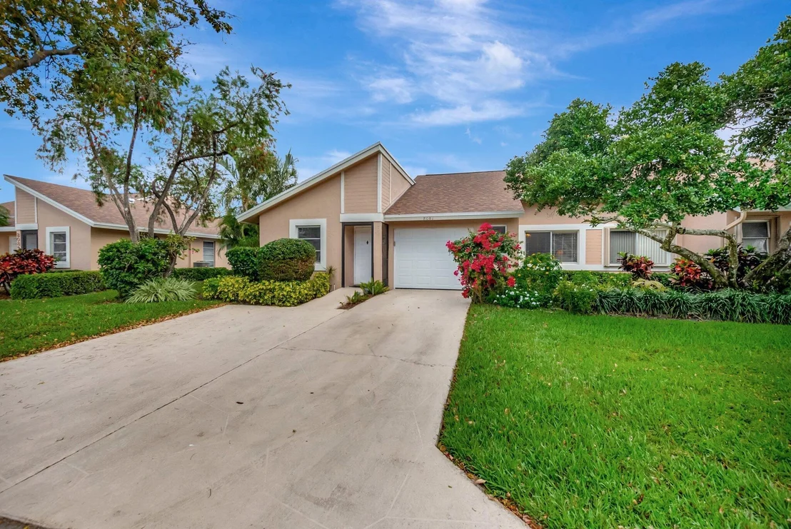 Photo of Unit C at 8081 Springtree Road