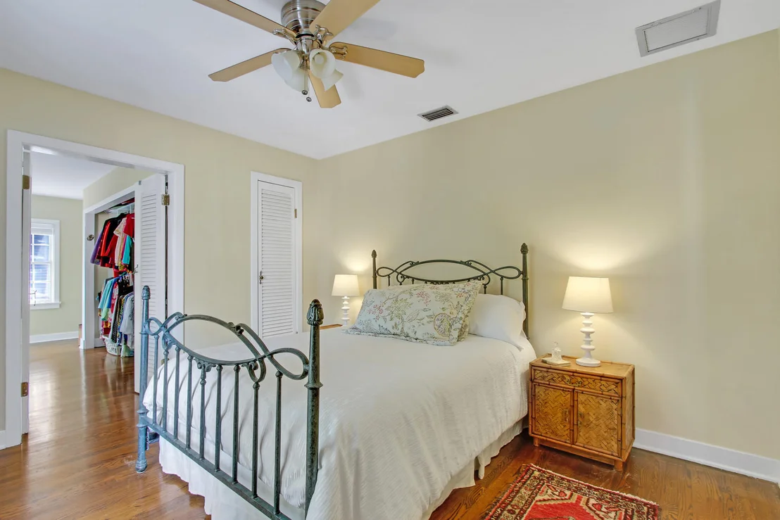 Photo of 243 Pershing Way