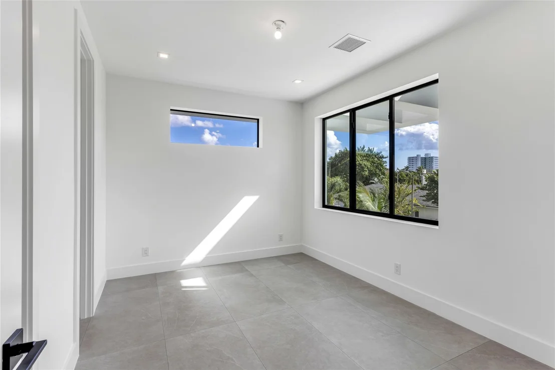 Photo of 3205 Leigh Road