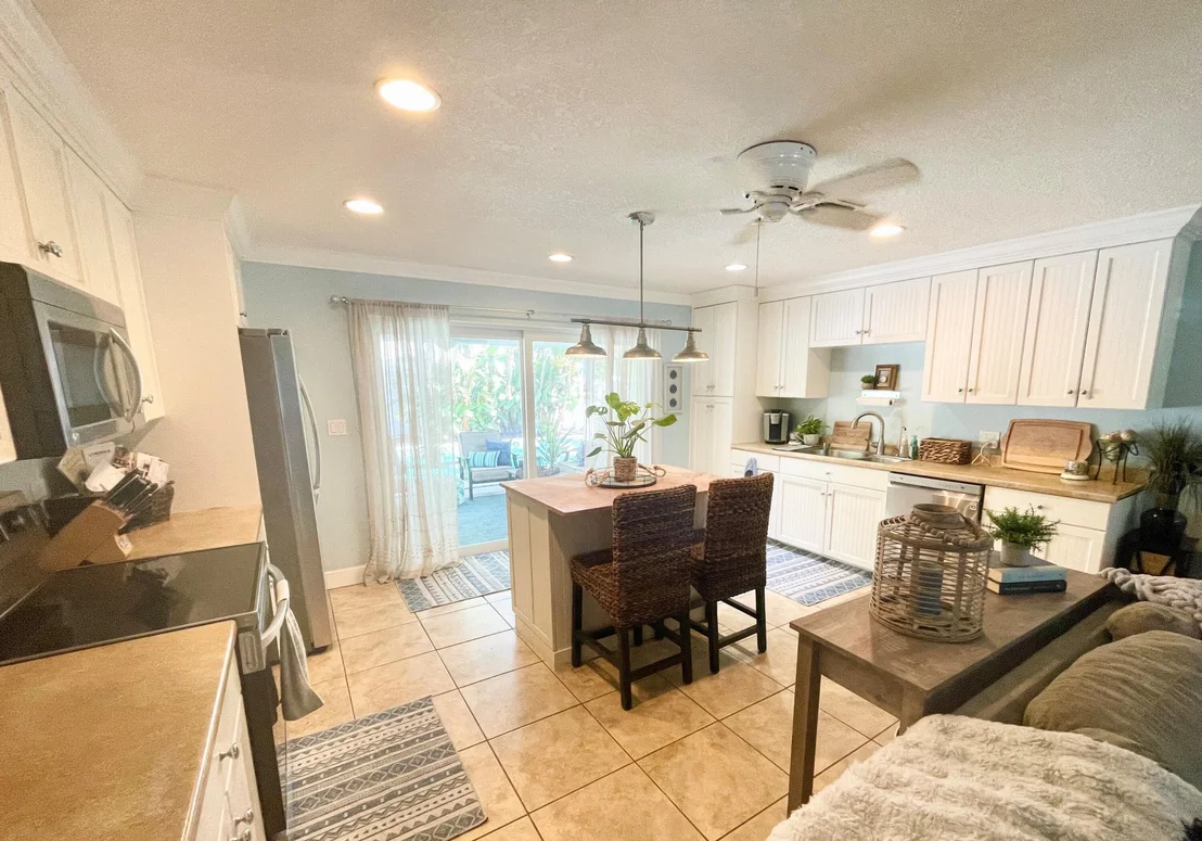 Photo of 403 Riverside Drive