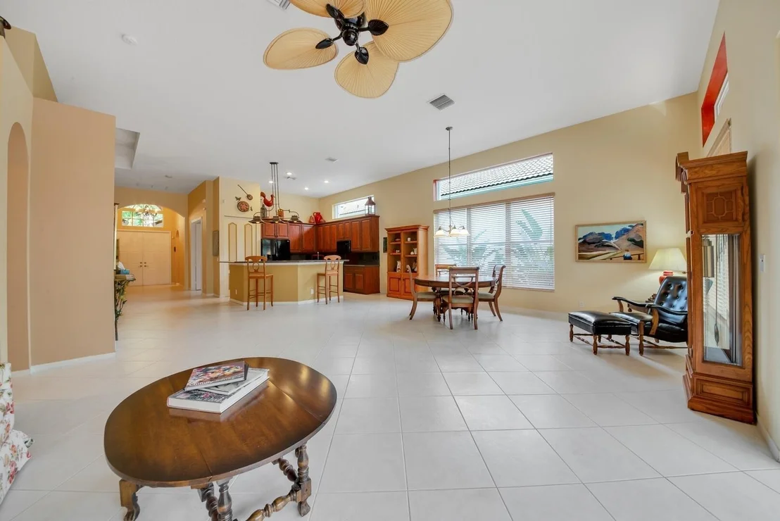 Photo of 7110 Veneto Drive