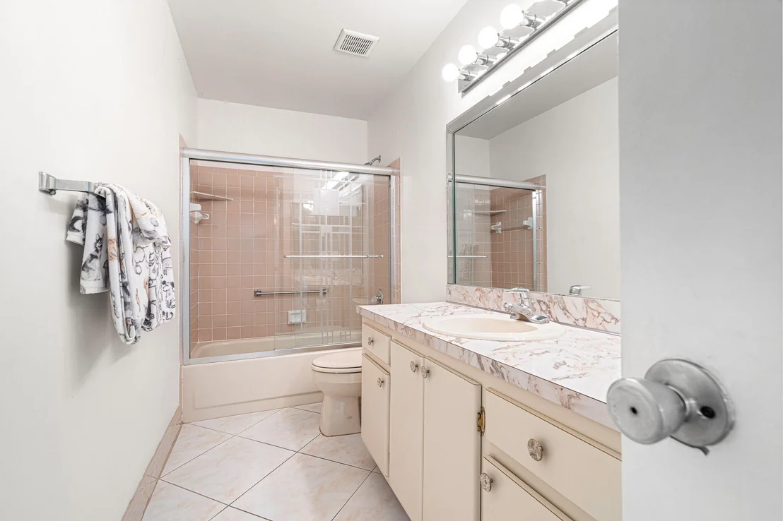 Photo of 6085 Stanley Lane