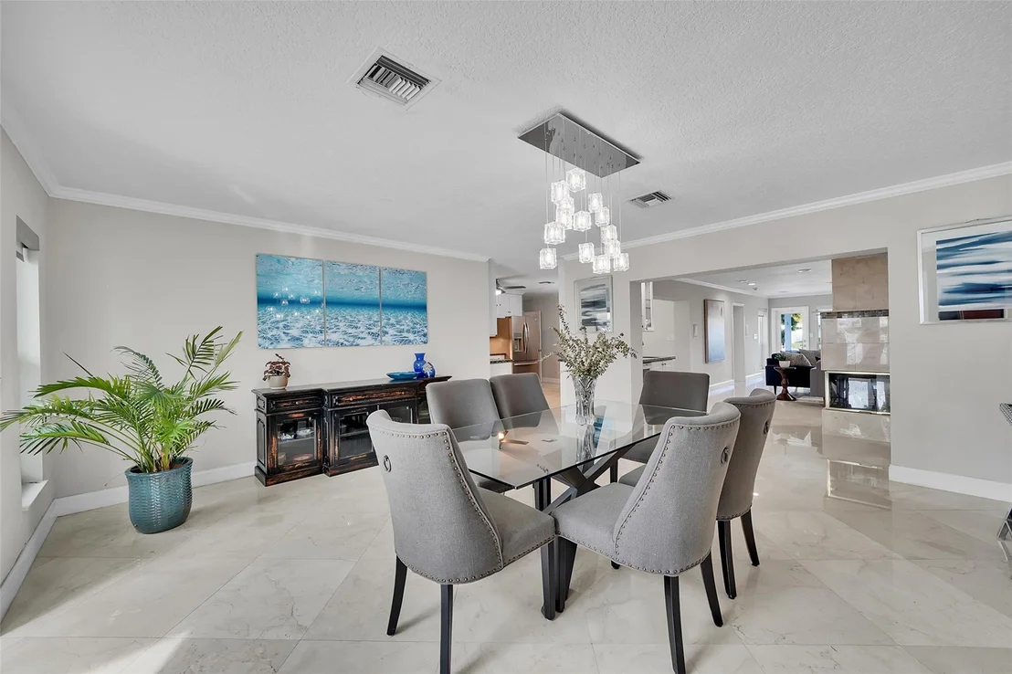 Photo of 340 SE 5th Avenue