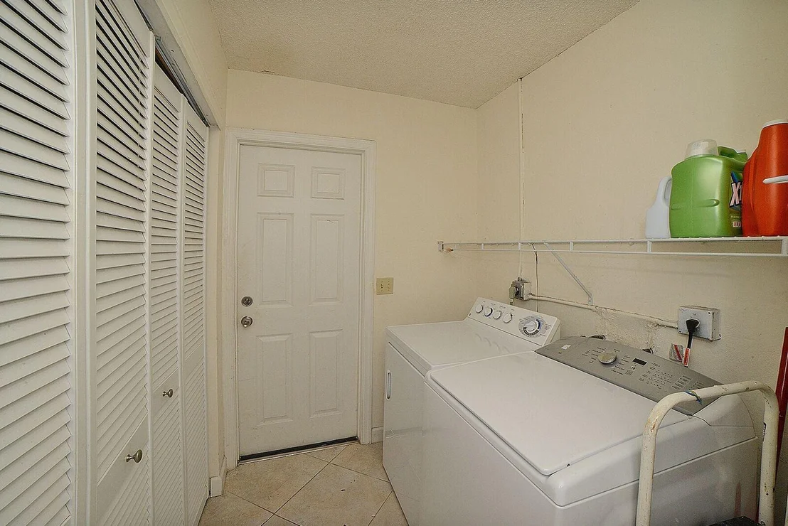 Photo of 4218 Woods End Road
