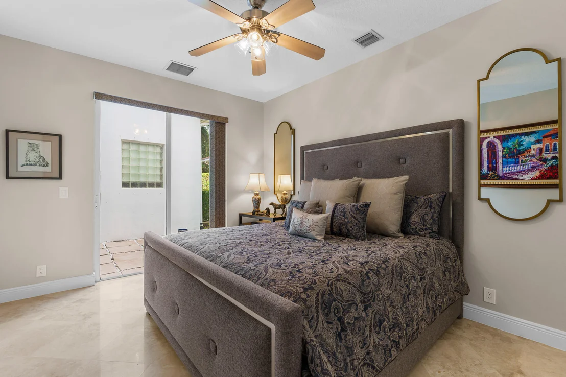 Photo of 8850 Valhalla Drive