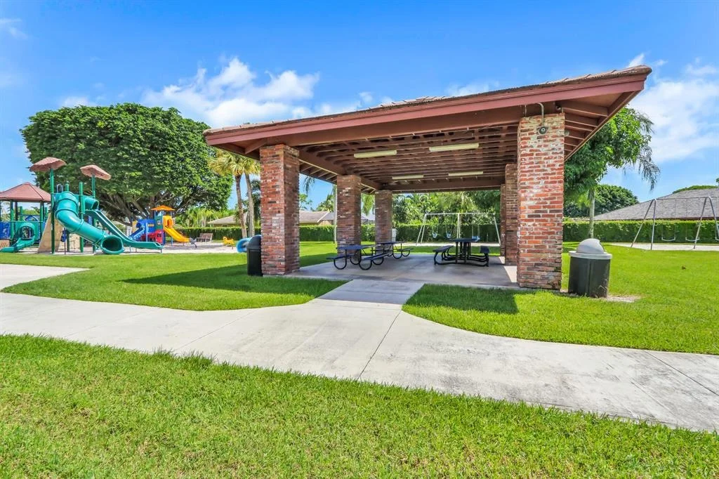 Photo of 208 Gleneagles Drive