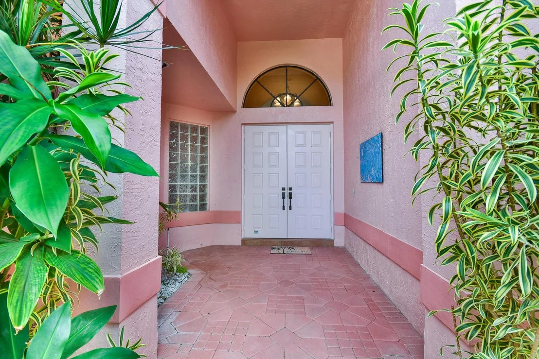 Photo of 7630 La Corniche Circle
