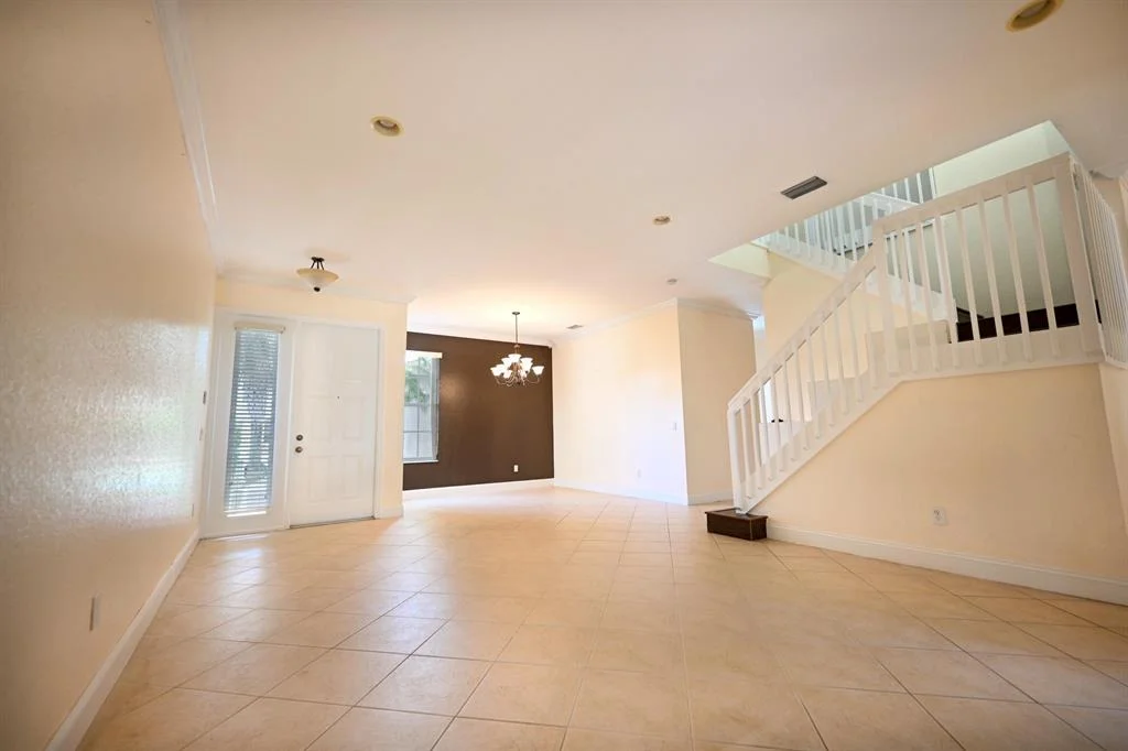 Photo of 5515 Mainship Drive