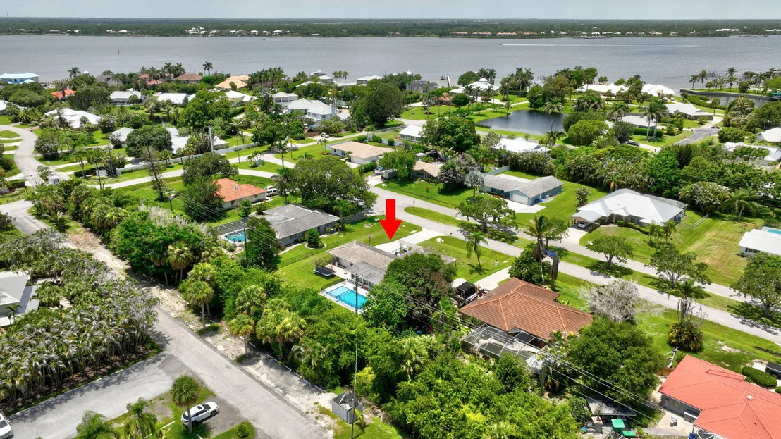 Photo of 2409 NW Everglades Boulevard