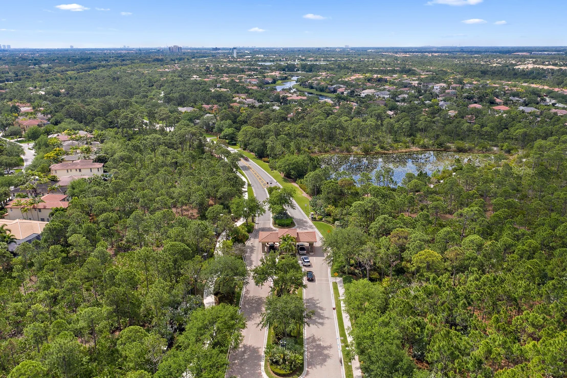 Photo of 653 Castle Drive